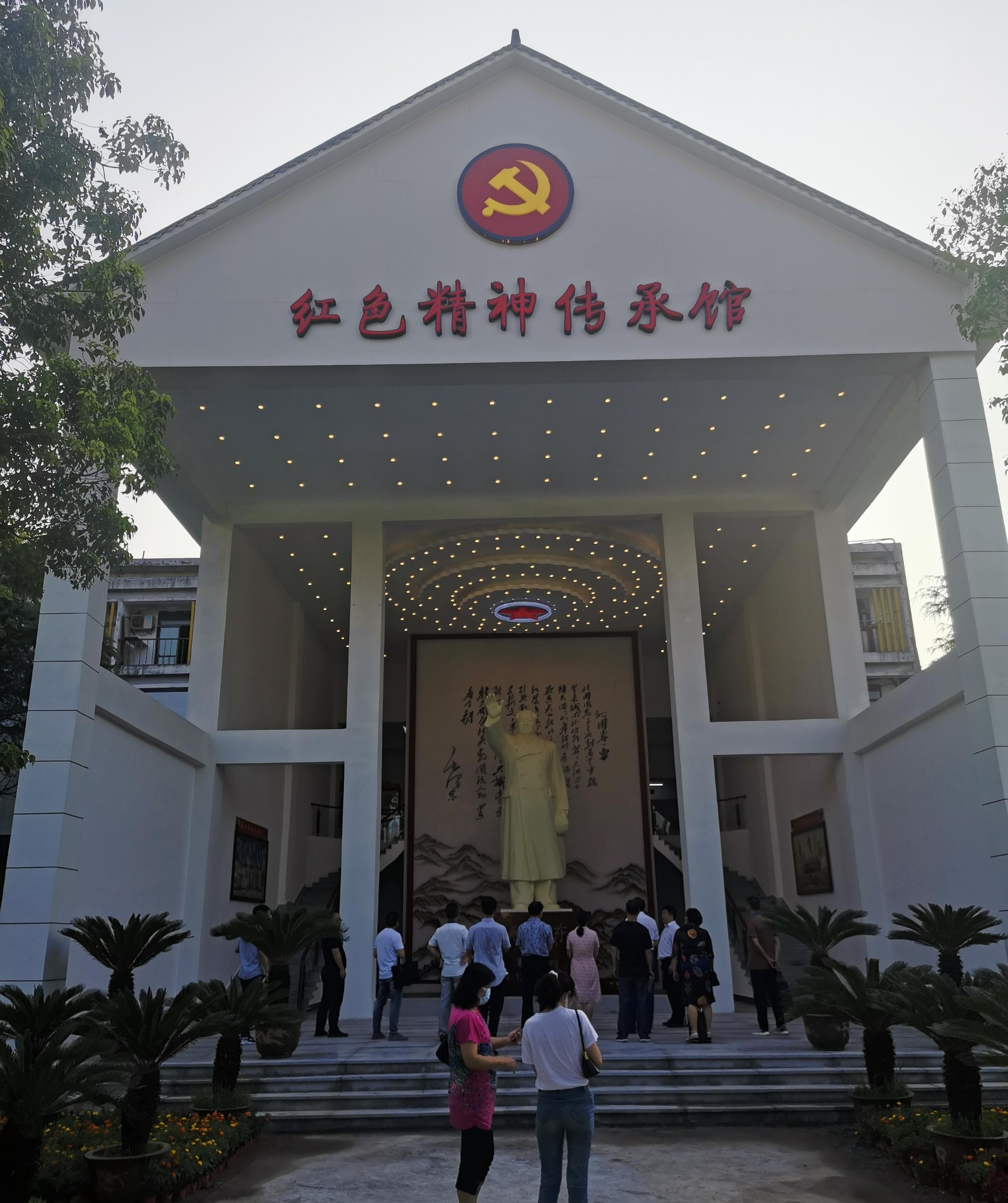 澳门三肖
